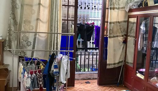 Bán Nhà Sổ hồng riêng Biệt. Hỗ Trợ Vay. Hẻm 1942 Huỳnh Tấn Phát. Diện tích 4X8.2M. 1 Trệt, 1 Lầu, 2 Phòng ngủ. Giá 2.1 Tỷ.