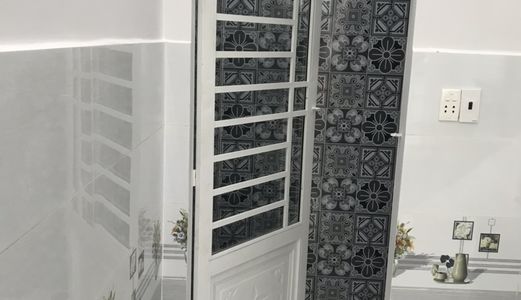 Bán Nhà Đẹp Mới Xây Hẻm 1135 Htp . Dt 3.5X9.5M. 1Tr,1L,2Pn,2Wc. Tặng Gói Nội Thất . Giá 1.6 Tỷ .