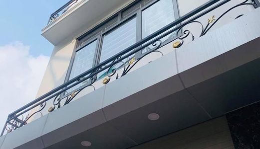 Chính Chủ Bán Gấp Nhà Hào Nam, 42 M2, 4 Tầng, Mặt Tiền 4M. An Sinh Tốt. Dân Trí Cao. 0902139199