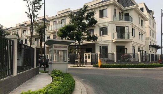 Biệt Thự Sân Vườn Đối Diện Làng Đh Malaysia 160M2