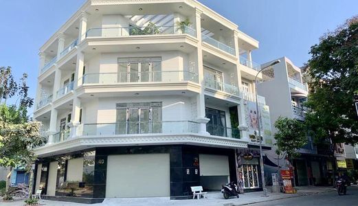 Cho Thuê Nhà Nguyên Căn Khu Phạm Hữu Lầu .dt 5X16M. 3 Lầu . 5Pn. Giá 25 Tr . Đã Gắn 5 Máy Lạnh .