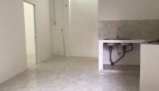 Bán Nhà Hẻm 1886 Htp . Dt 4.5X7.5M. Nhà Cấp 4 .2Pn. Giá 695 Tr .