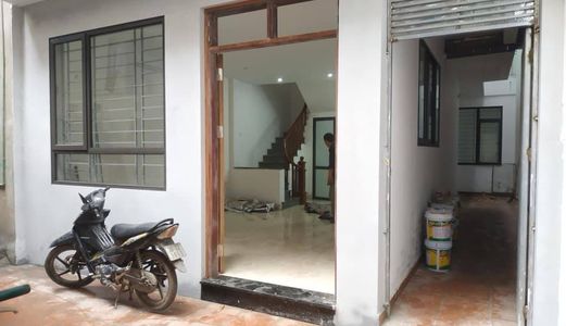 Bán Nhà Lạc Long Quân Chỉ 4.4 Tỷ, 5 Tầng , Mới Xây, Lh : 0973210314