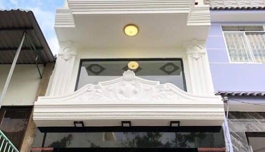Bán Nhà Gần Chợ Phú Thuận, Dt 3.6X14M, 1 Trệt, 1 Lửng, 1 Lầu. Tặng Nội Thất, Giá 5.9 Tỷ .