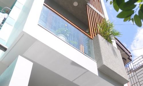 Cần Bán Nhà 10 Lê Lợi Hà Đông - 34M2 x 4 Tầng - 2.1 Tỷ - Liên Hệ: 0989375228