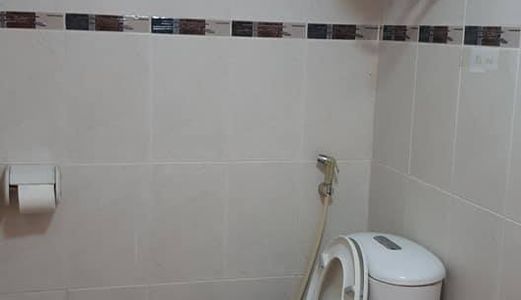 Nở Hậu 43M2 Lạc Long Quân  Nhà Chủ Mới Xây  - 5 Tầng Mới Tinh -Giá 4.4 Tỷ