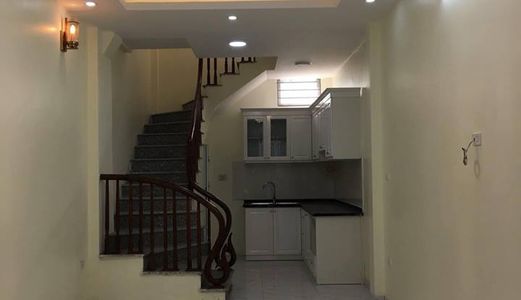 Bán Gấp Nhà Siêu Đẹp Vương Thừa Vũ, 35M2 x 5 Tầng, Mặt tiền 4M, Giá 2.6 Tỷ.