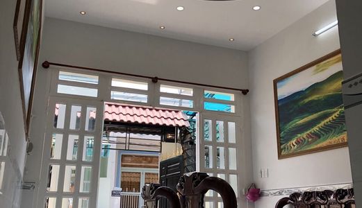 Bán Nhà Cấp 4 Hẻm 1806 Htp . Dt 4.5X18M. 2Pn. Giá 2.7 Tỷ . Tặng Nt .