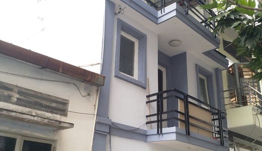 Nhà 2 Lầu 4,7x7,5M Hẻm 5M Thông Đường Cây Trâm