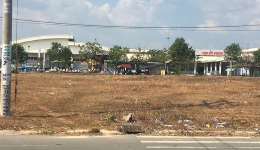 Kinh Doanh Thua Lỗ Vợ Chồng Tôi Đành Bán Gấp Lô Đất 450M2 Mặt Tiền 16M Với Giá Rẻ 650Triệu