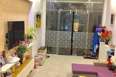 Bán Nhà Riêng, Ngõ Xe 3 Gác Ở Tôn Đức Thắng, Giá 2.6 Tỷ.