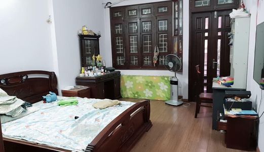 Bán Nhà Riêng Ở Nguyễn Khang,dt 35M,5  Tầng, Giá 3.7 Tỷ.