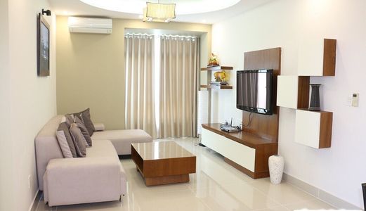 Bán Gấp Căn Hộ 89M2 Tại 234 Hoàng Quốc Việt, Giá Chỉ  26,5 Triệu/m2. Liên Hệ: 0946 366 127.