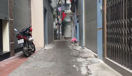 Bán Nhà Riêng, Giá Tiền Nhỏ, Ngõ 3 Gác Ở Hào Nam. Giá 2.6 Tỷ.