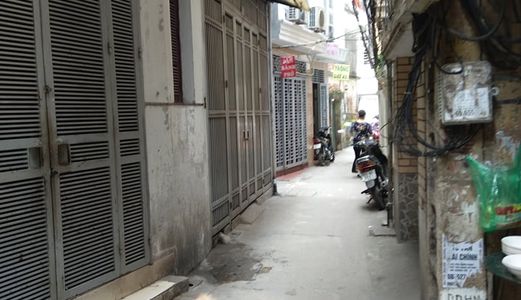 Bán Nhà Riêng, Vị Trí Đẹp, Không Gian Thông Thoáng Ở Cát Linh. Giá 2.6 Tỷ.