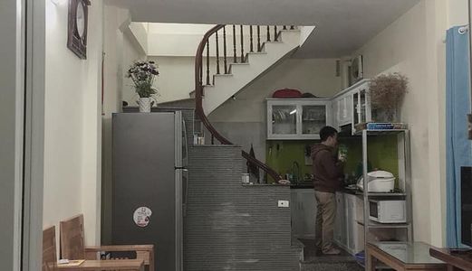 Bán Nhà Yên Ngưu Diện Tích 37M2 , 4 Tầng ,3 Mặt Thoáng, Mặt Tiền 6M , 2,15 Tỷ . Lh : 0582.786.432