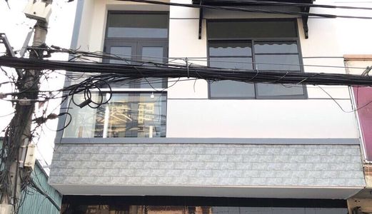 Bán Nhà Mặt Tiền Huỳnh Tấn Phát. Diện tích 4X8M. 1 Trệt, 1 Lầu, 2 Phòng ngủ. Đang Cho Thuê 20 Triệu/Tháng. Giá Bán: 7.5 Tỷ.