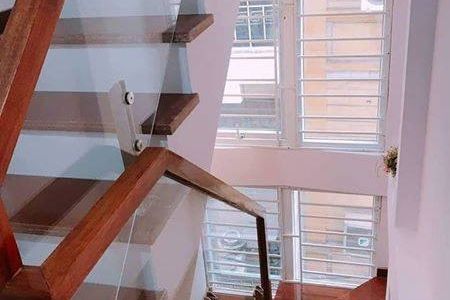 Bán Gấp Nhà Đẹp 40M2, Ngã Tư Sở, Ngõ Rộng, Kinh Doanh Online, Giá 3.2 Tỷ.