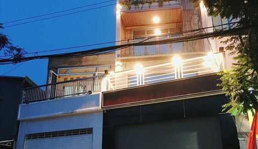 Cho Thuê Nhà Nguyên Căn Mặt Tiền Nguyễn Lương Bằng. Diện tích 5X17M. 4 Lầu. Giá 50 Triệu/Tháng.