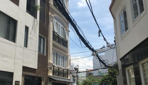 Bán Nhà 2 Tầng, 52M2, Tặng Kèm Nội Thất, Phan Văn Trị, P11, Giá 5 Tỷ 900 Triệu