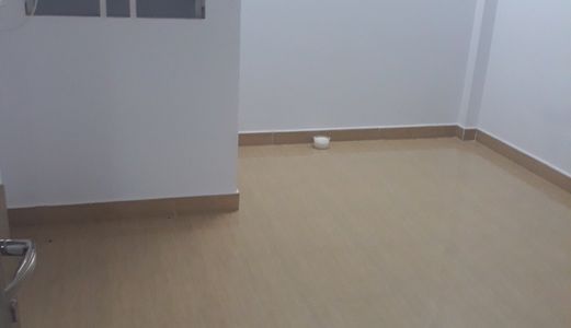 Cho Thuê Nhà Nguyên Căn Hẻm 44 Bùi Văn Ba . Diện tích 3.5X13M. 1Trệt, 1Lầu, 2Phòng ngủ, 2Wc. Giá 8 Tr / Tháng .