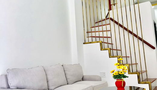 Bán Nhà Tuyệt Đẹp Hẻm 487 Huỳnh Tấn Phát. Diện tích 3X9M. 1 Trệt, 1 Lầu, sân thượng. Tặng Nội thất. Giá 2.85 Tỷ.