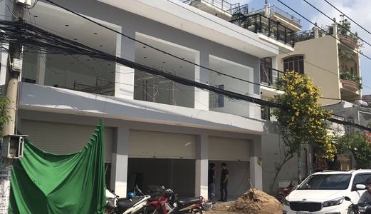 Cho Thuê Nhà Mặt Tiền Huỳnh Tấn Phát. Diện tích 12X10M. 1 Trệt, 1 Lầu. Giá 60 Triệu/Tháng.