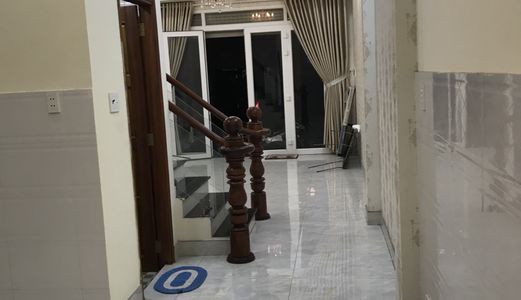 Bán Nhà Đẹp Khu Hoàng Quốc Việt .dt 4.2X12.5M. 1Tr,2L,st . Giá 6.1 Tỷ .