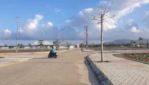 1.2 Tỷ Sở Hữu Đất Nền Ven Biển  - 0962618756