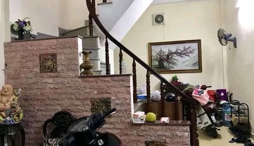 Bán Nhà Hoàng Quốc Việt 45M2 4 Tầng Chỉ 3Tỷ