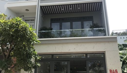 Cần Vốn Làm Ăn Bán Gấp Nhà Đẹp Khu Tái Định Cư. Diện tích 5X18M. 1 Trệt, 2 Lầu, sân thượng. Giá Chốt Nhanh 8.35 Tỷ.