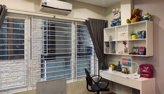 Nhà Đẹp, Gần Hồ, Tặng Toàn Bộ Nội Thất