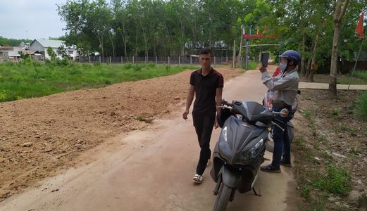 Bán 2 Lô Đất Ngay Gần Ngã Tư Chơn Thành Giá Cho Đầu Tư Chỉ 3Tr/m2 Có Hỗ Trợ Ngân Hàng Vây Đến 50%