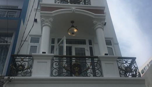 Bán Nhà Linh Đông. Nhà 1 Triệt 2 Lầu Đường 22 Linh Đong Quận Thủ Đức