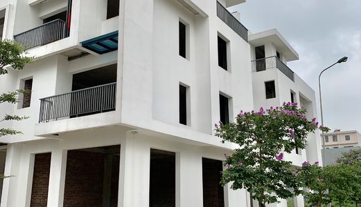 Bán Nhà Liền Kề 112M2 Khu Trung Tâm, Cùng Trục Đường Ks Mường Thanh, Nhà Hàng Sen Vàng