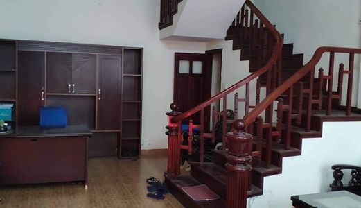 Bán Nhà Dịch Vọng Hậu Ngõ Cực Đẹp 3.9 Tỷ 59M2 5 Tầng Mặt Tiền 4.8M