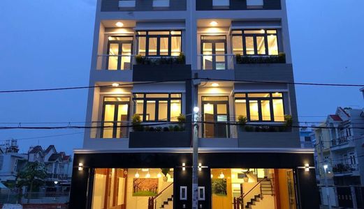 Bán Nhà Tuyệt Đẹp Hxh Đào Tông Nguyên . Diên tích: 5X10,5M. 1Trệt , 2Lầu, Sân thượng . Giá 4.5 Tỷ .