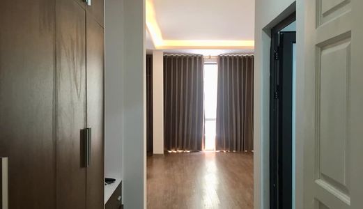 Bán Nhà Ngã Tư Sở, Lô Góc, Gara Ô Tô, Kinh Doanh, 6 Tầng, Thang Máy, 50M, 6.4 Tỷ.