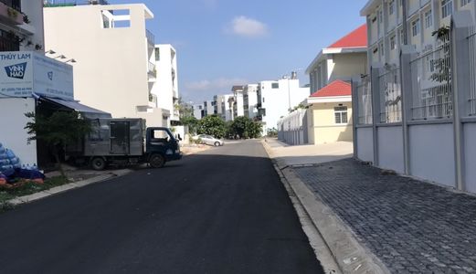 Cần Vốn Bán Nhanh Đất Nền Khu Tái Định Cư . Đường 14M. Dt 5X18M. Giá 6.1 Tỷ . Giá Cực Tốt .