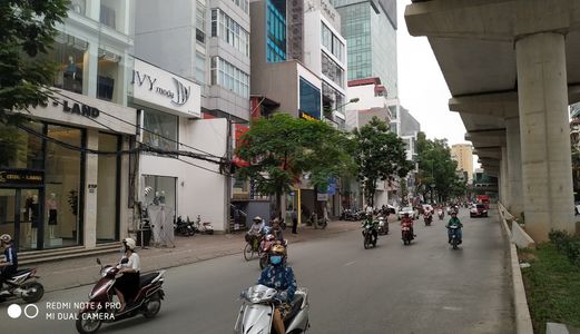 Mặt Phố Cầu Giấy, Lô Góc, Cửa Hàng Đẹp, Diện tích 70M2, Mặt tiền 6M, Giá 30 Tỷ. Lh 0917420066
