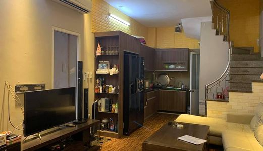 Bán Nhà Đội Cấn - Ba Đình Diện Tích 37M2 Giá Siêu Rẻ Chỉ Có 2.5 Tỷ.