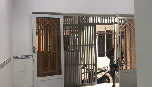 Bán Nhà Hẻm 160 Nguyễn Văn Quỳ. Diện tích 4.5X10.5M. 1 Trệt, 1 Lửng, 2 Phòng ngủ. Giá 2.9 Tỷ, thương lượng.