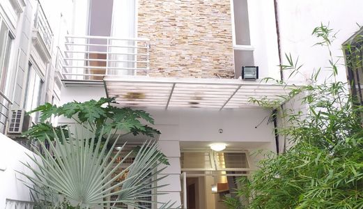 Bán Nhà Tuyệt Đẹp Hẻm 1716 Htp .dt 4X20M. 1Tr,1 L . Tặng Nt . Giá 3.45 Tỷ .