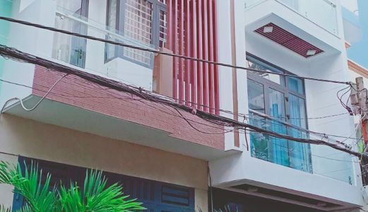 Bán Nhà Hxh 502 Htp . Dt 4X25M. Cn 4X10M. 1Trệt ,2Lầu ,4 Phòng ngủ. Tặng Nt . Giá 6.25 Tỷ .