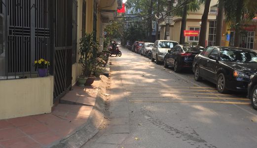 Nhà Đẹp Ở Ngay; 15M Ra Ngay Ngoài Mặt Phố Giải Phóng, Đối Diện Hồ Linh Đàm Thơ Mộng 40M, Nhỉnh 3 Tỷ