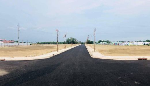 Đất Nền Phân Lô - Sổ hồng riêng - 550 Triệu/nền, Mặt tiền Tỉnh Lộ 8, Liền Kề Tập Đoàn Vingroup.