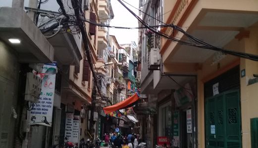 Bán Nhà Cạnh Lotte Cầu Giấy, Phường Quan Hoa. Ô Tô Cách Nhà 20M.