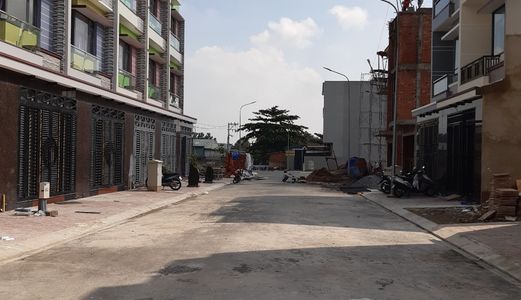 Nhà Phố Làng Đại Học Dĩ An