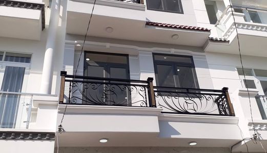 Bán Nhà Phố Đẹp Hxh 1979 Htp .dt 4.6X13M. 1Tr,2L,st . Giá 4.75 Tỷ .