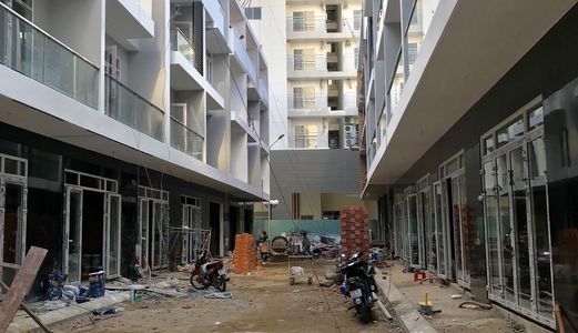 Bán Nhà Khu Hoàng Quốc Việt .Dt 5X13M. 1Trệt,2Lầu,Sân Thượng . Đường 9M. Giá 6.5-7 Tỷ / Căn .